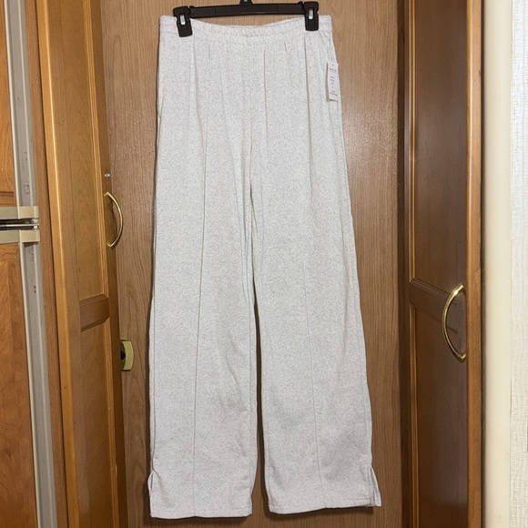 Pink rose, three-piece set new with tags size medium white gray combo - Picture 7 of 9